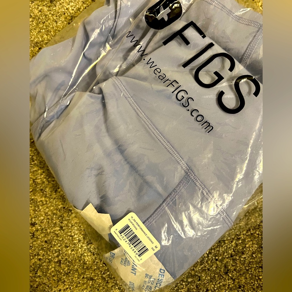 NWT figs leggings